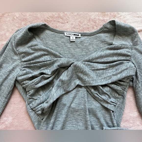 Long sleeve gray top🩶 - Picture 3 of 3